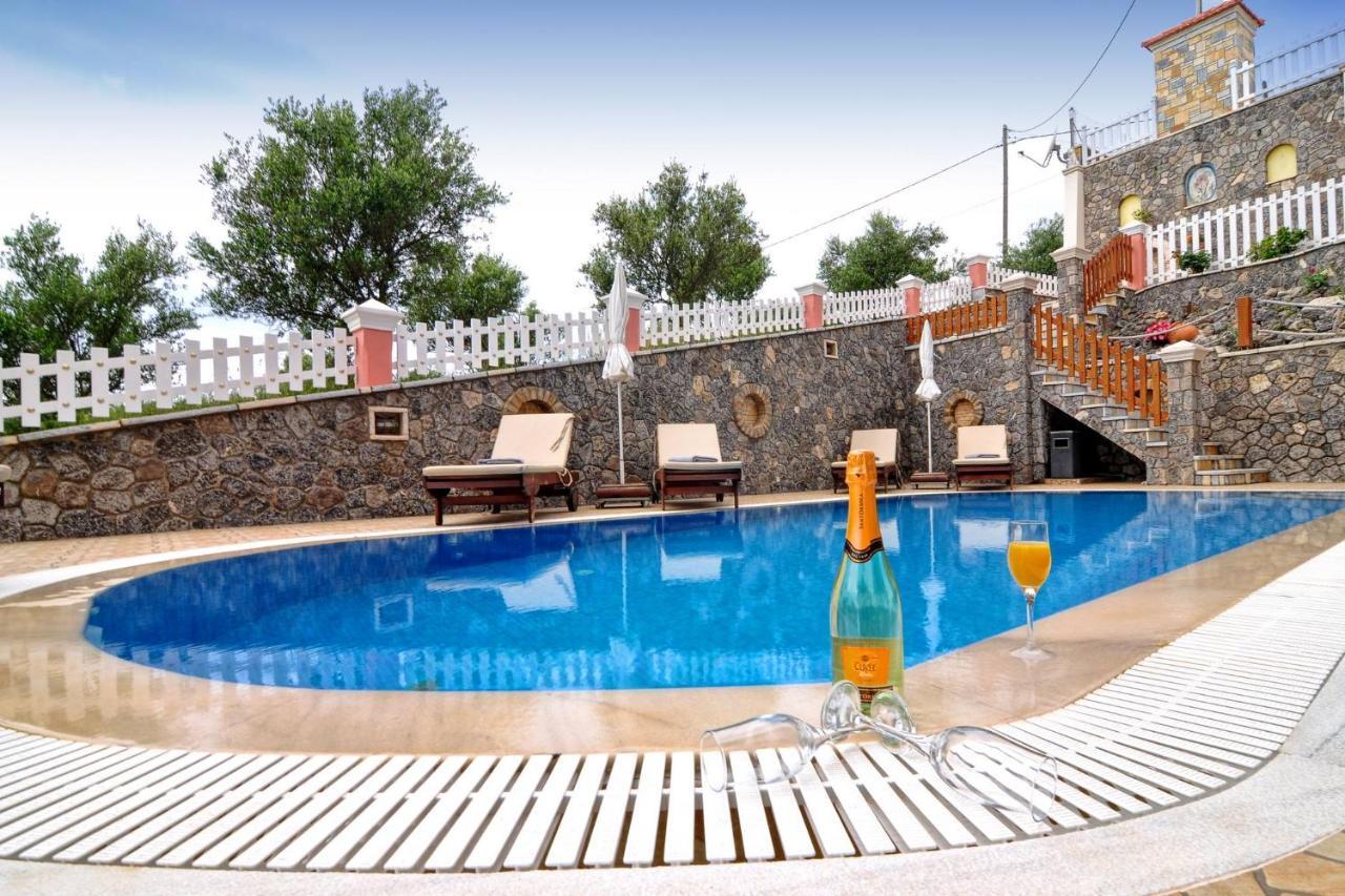 Angela Pool Apartments Agios Georgios Pagon Extérieur photo